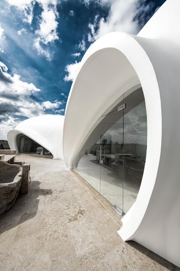 The Cloud Beachfront Villa Tabanan Exteriör bild