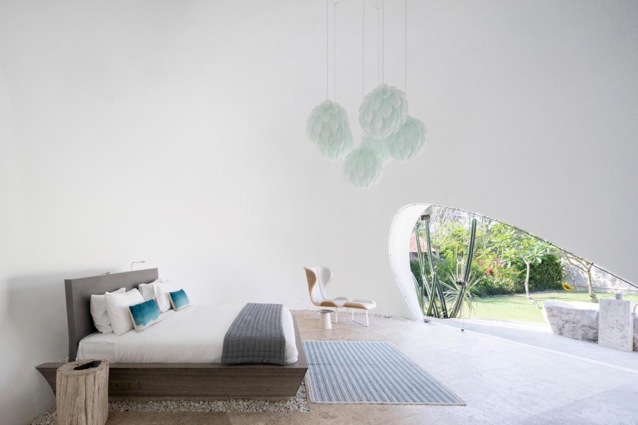 The Cloud Beachfront Villa Tabanan Exteriör bild